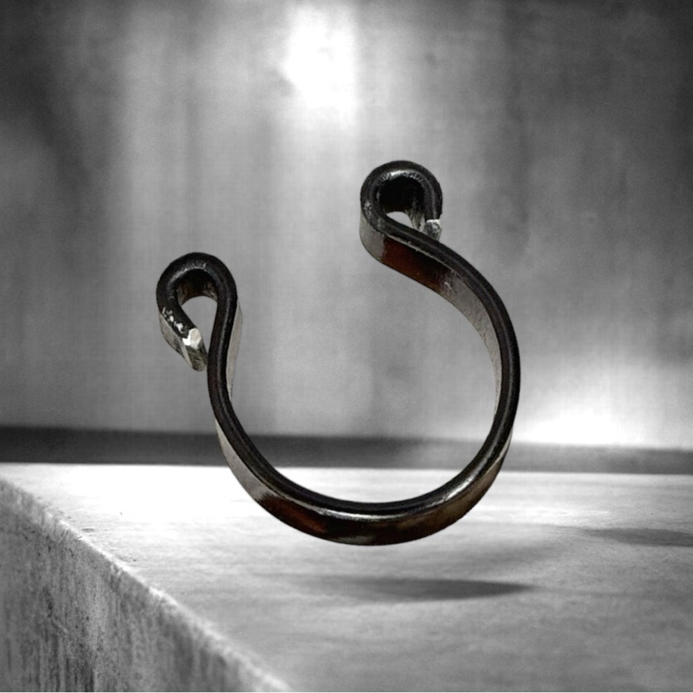 5 For $25💫Alternative Black Hard
Aluminum Nose Ring